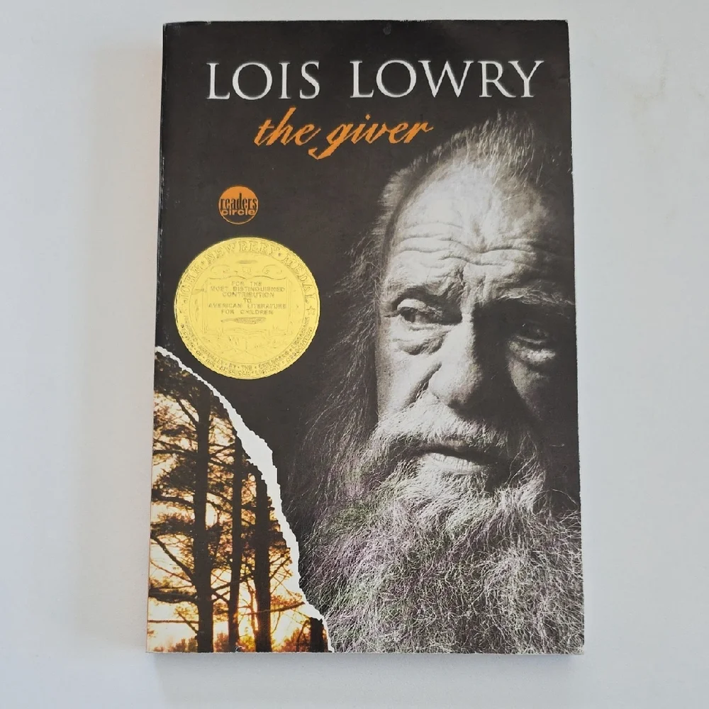 The Giver By Lois Lowry - Chapter Book